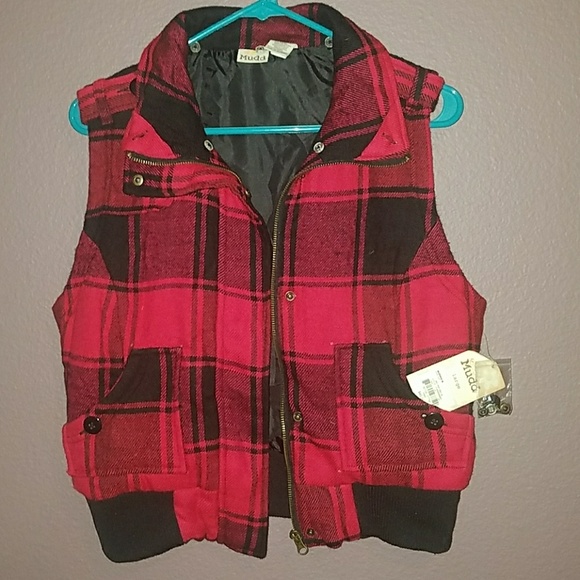 NEW with tags Red and Black plaid vest - Picture 1 of 4